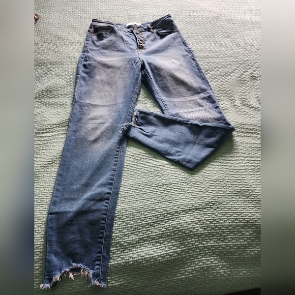 Kancan Button High Rise Fly Light wash Distressed Jeans Raw Hem Size 11/29 - Picture 1 of 12